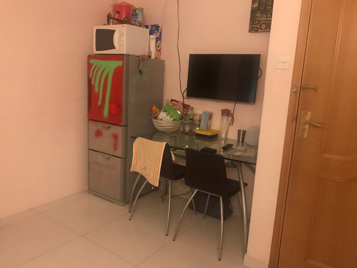 Simple and Neat Appartment in Tsim Sha Tsui
