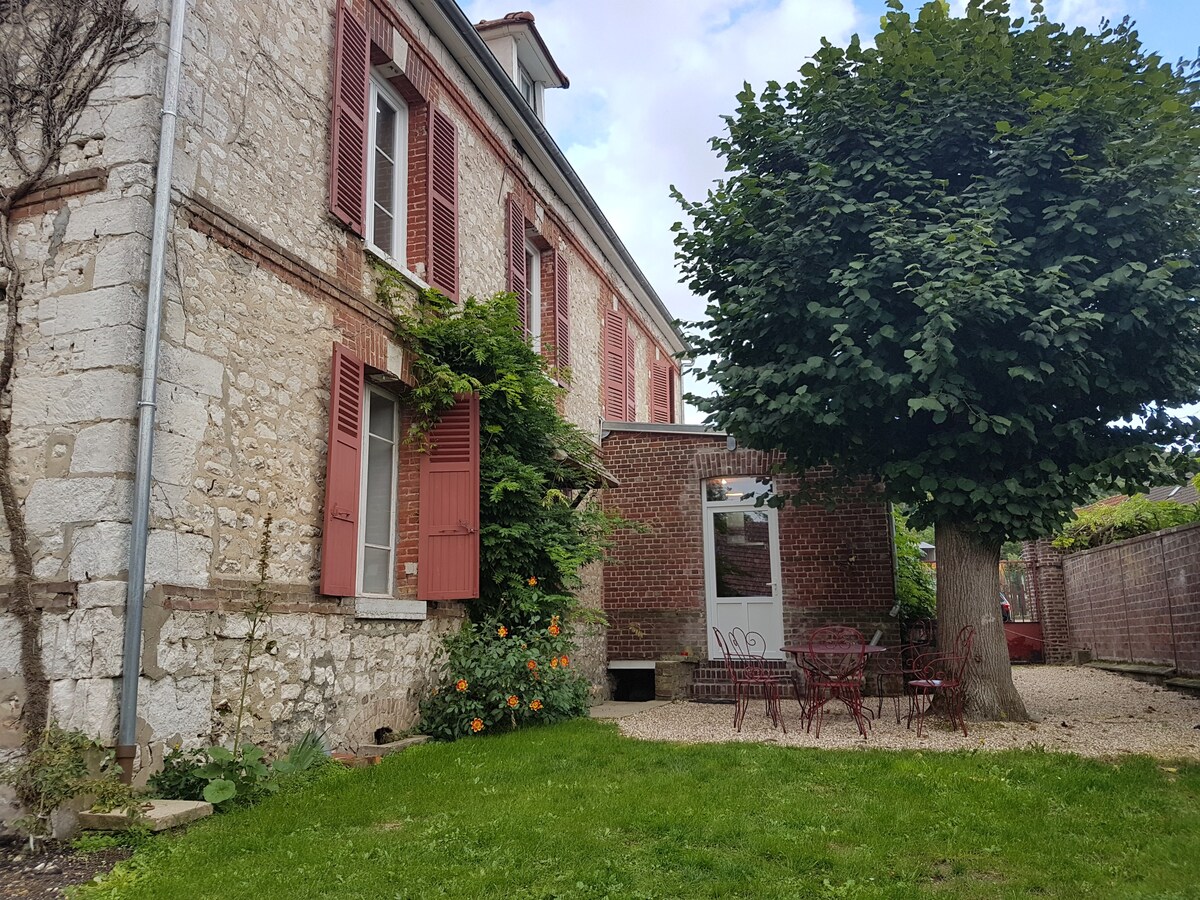 Maison Familiale Normandy （距离巴黎1小时15分）