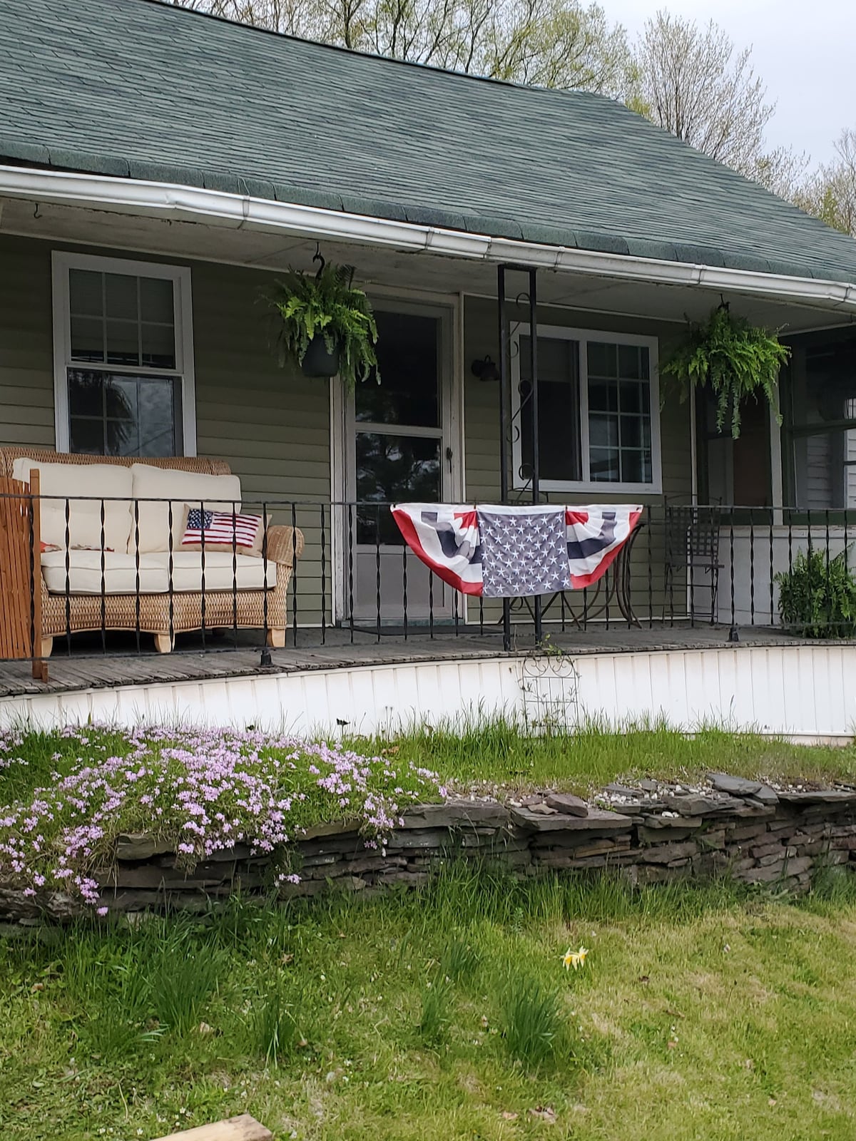 20 'S Honesdale Cottage