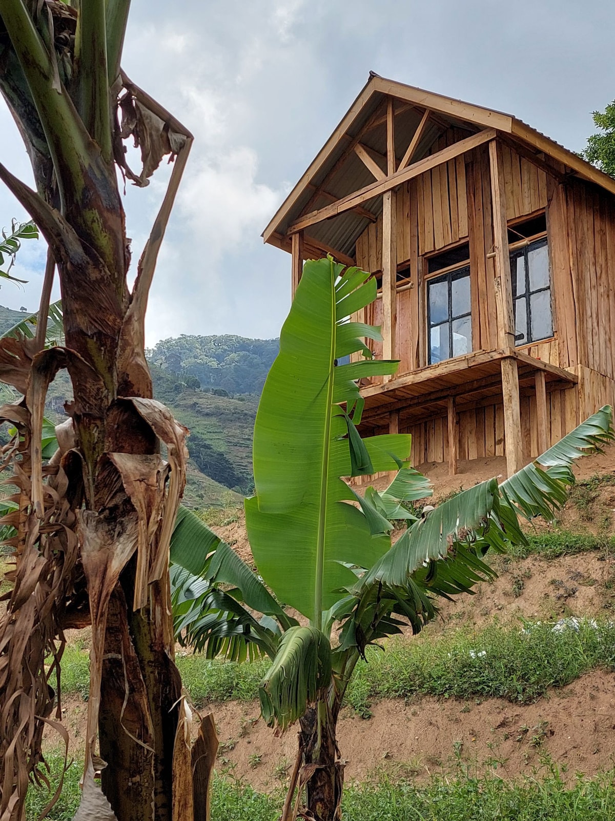 Selah -带露台的Uluguru山脉小木屋