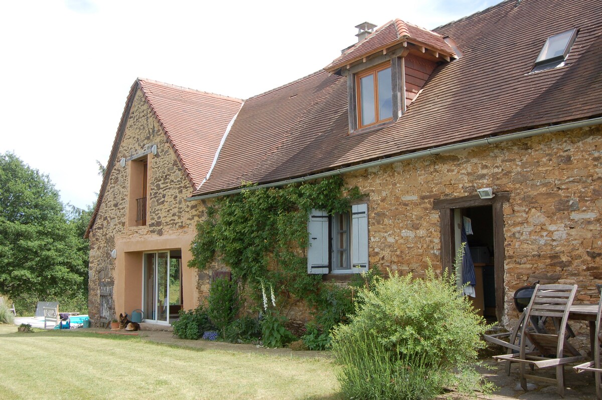 Large farmhouse with private pool