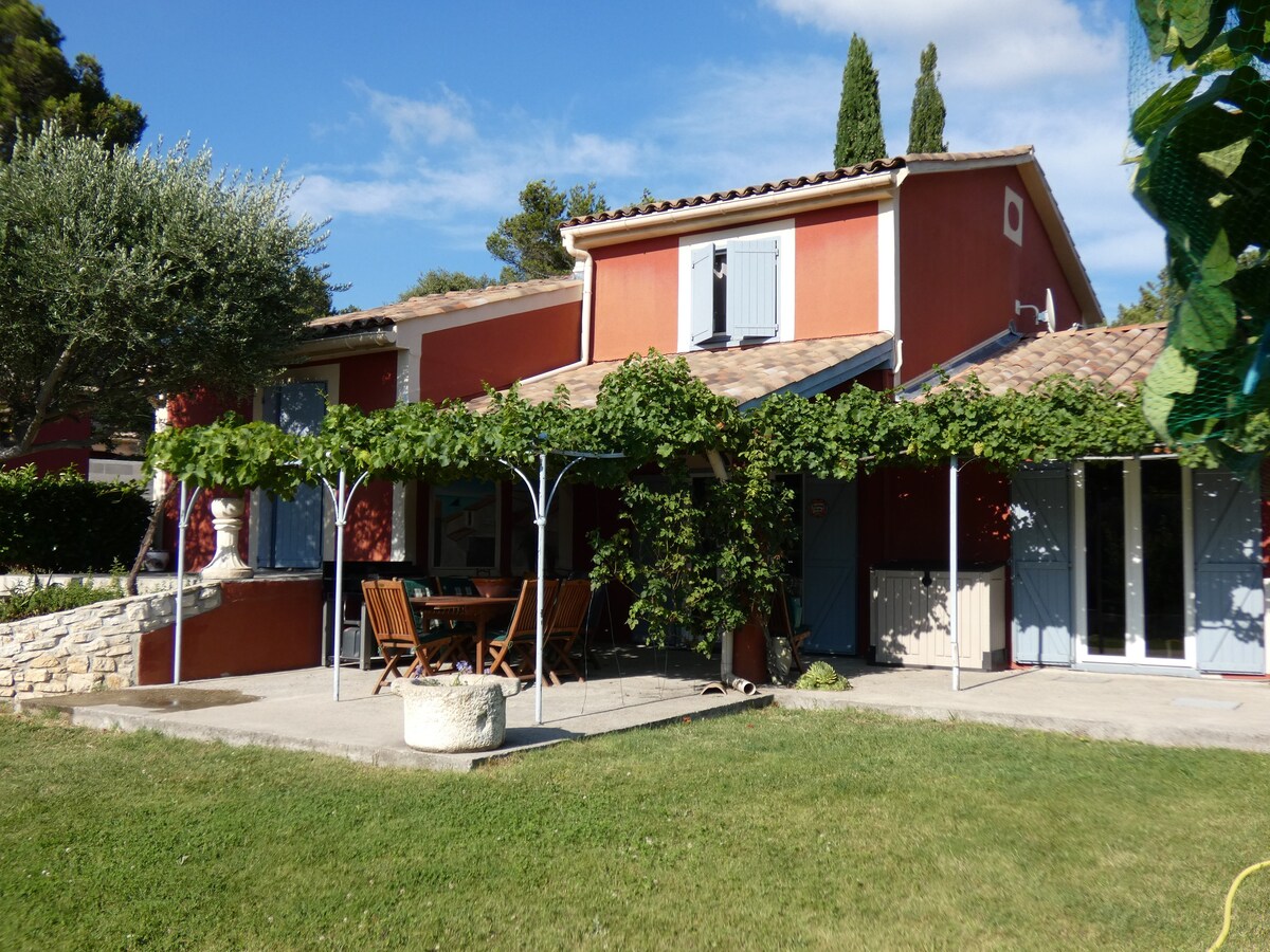 Belle villa provençale avec piscine