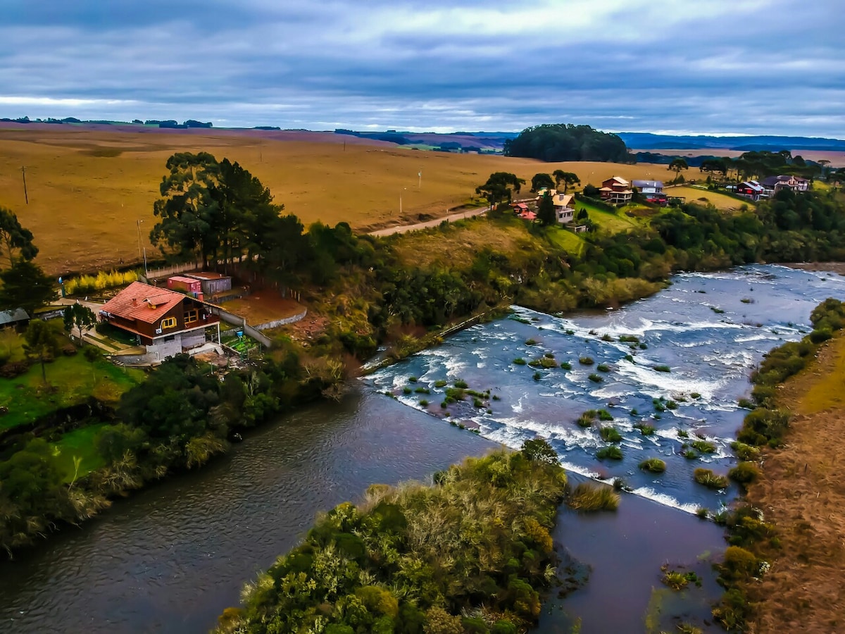 Cabana Bururi, casa de campo à beira do Rio Bururi