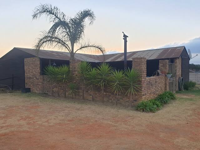 Grootfontein Country Estates的民宿