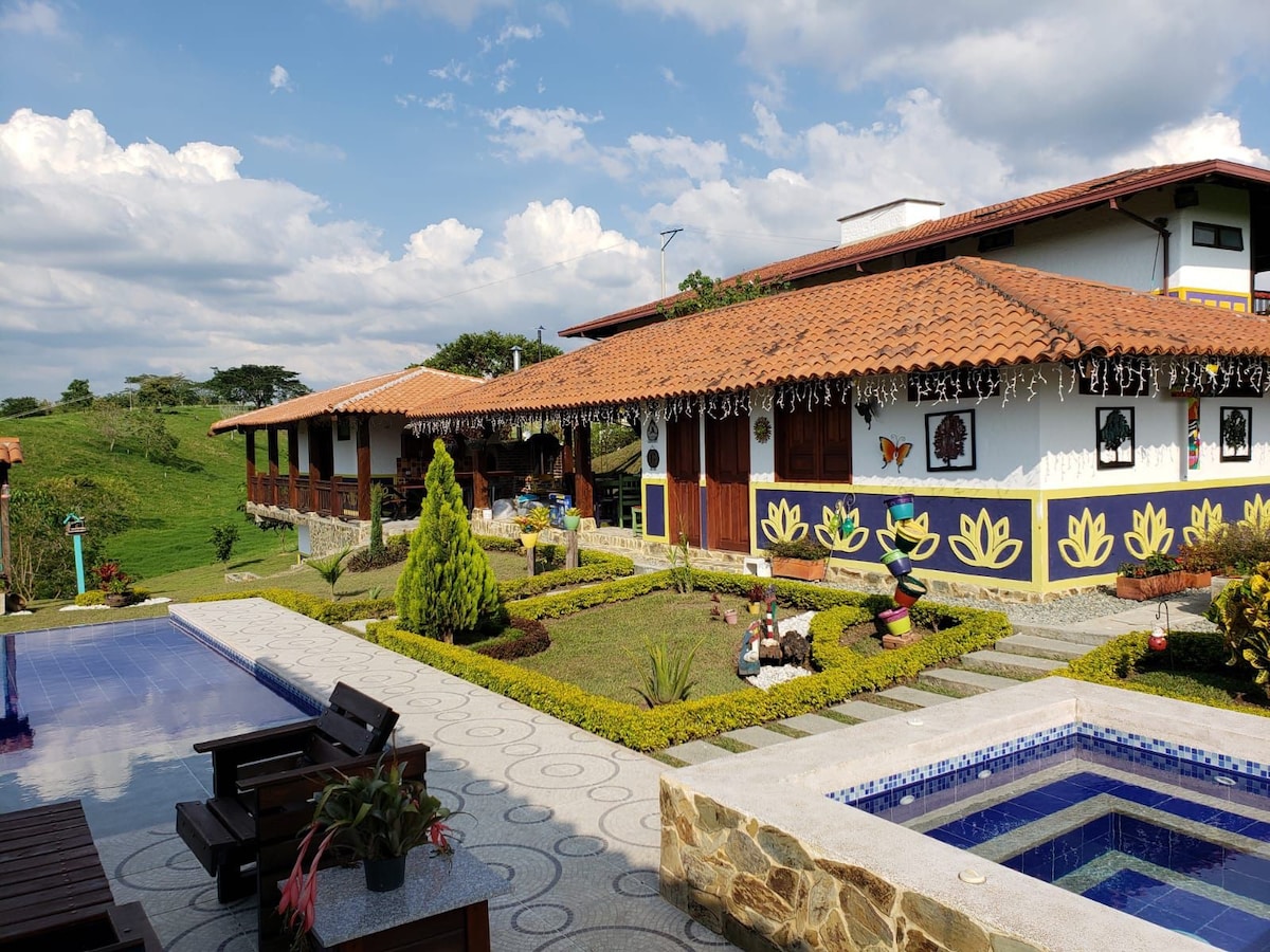 Finca Casa Antigua en Montenegro Quindío