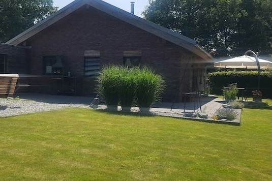 荷兰边境的乡村住宅