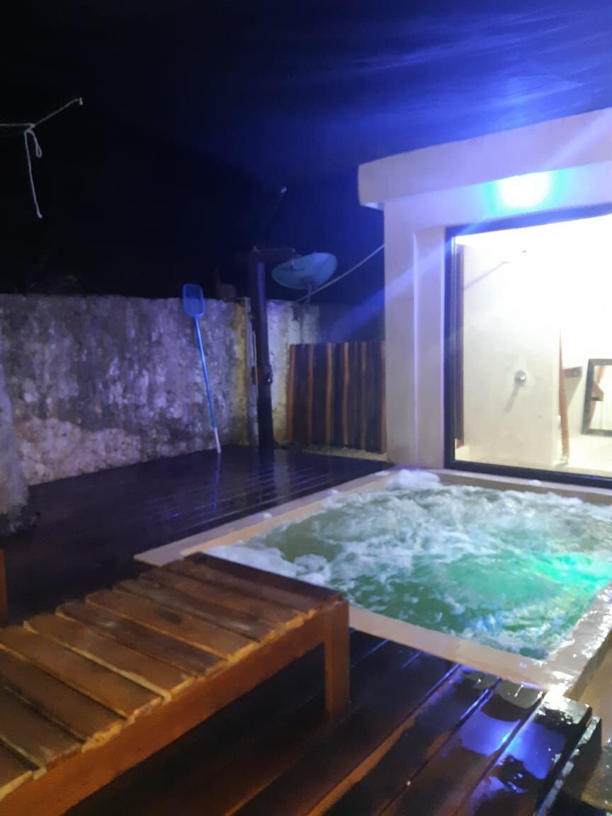 Casa Alegra木质度假木屋和按摩浴缸