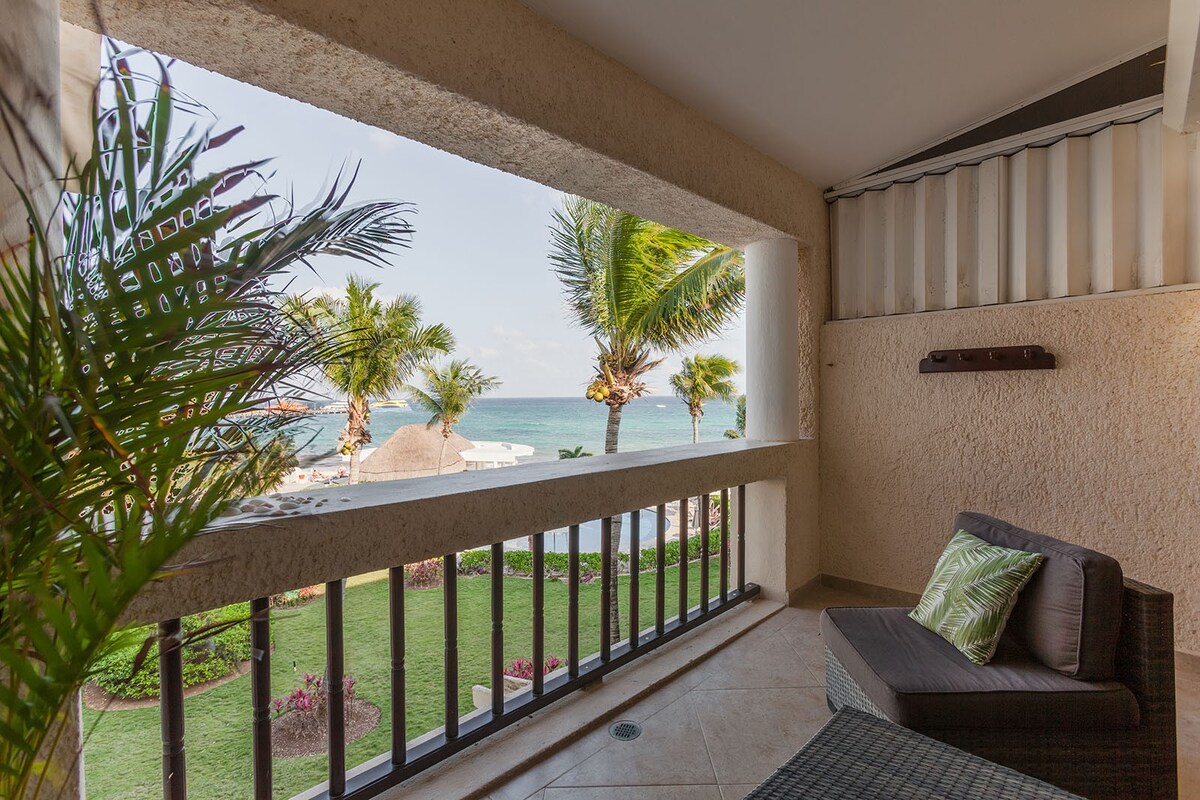 Seaside:1BR Condo Retreat with Stunning Ocean View