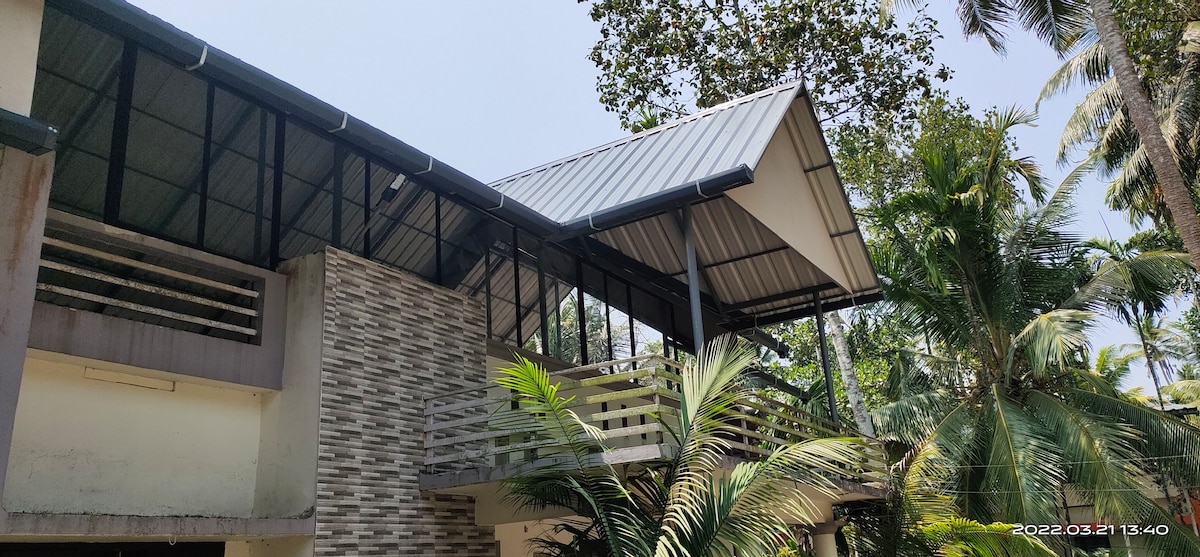 Independent villa near Amritapuri (a/c-UPS-Wi-Fi)