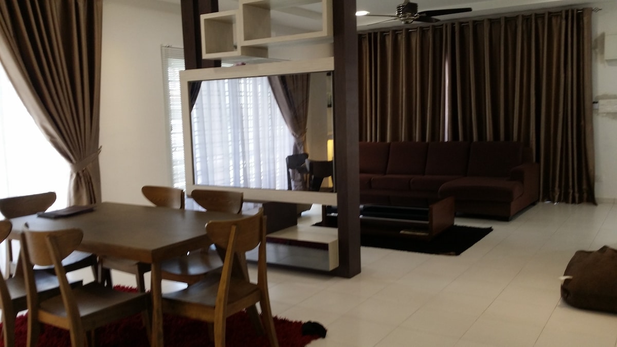 Cozy Homestay Wifi Clubhouse Central of Batu Pahat