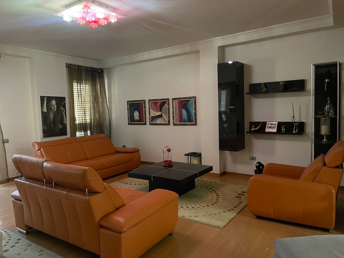 地拉那（ Tirana ）中心复式公寓