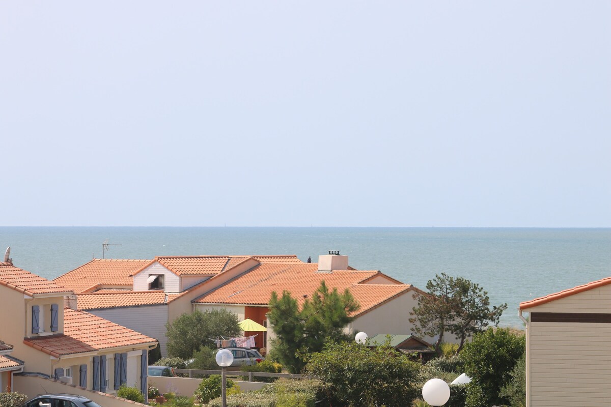海景单间公寓（距离海滩150米）