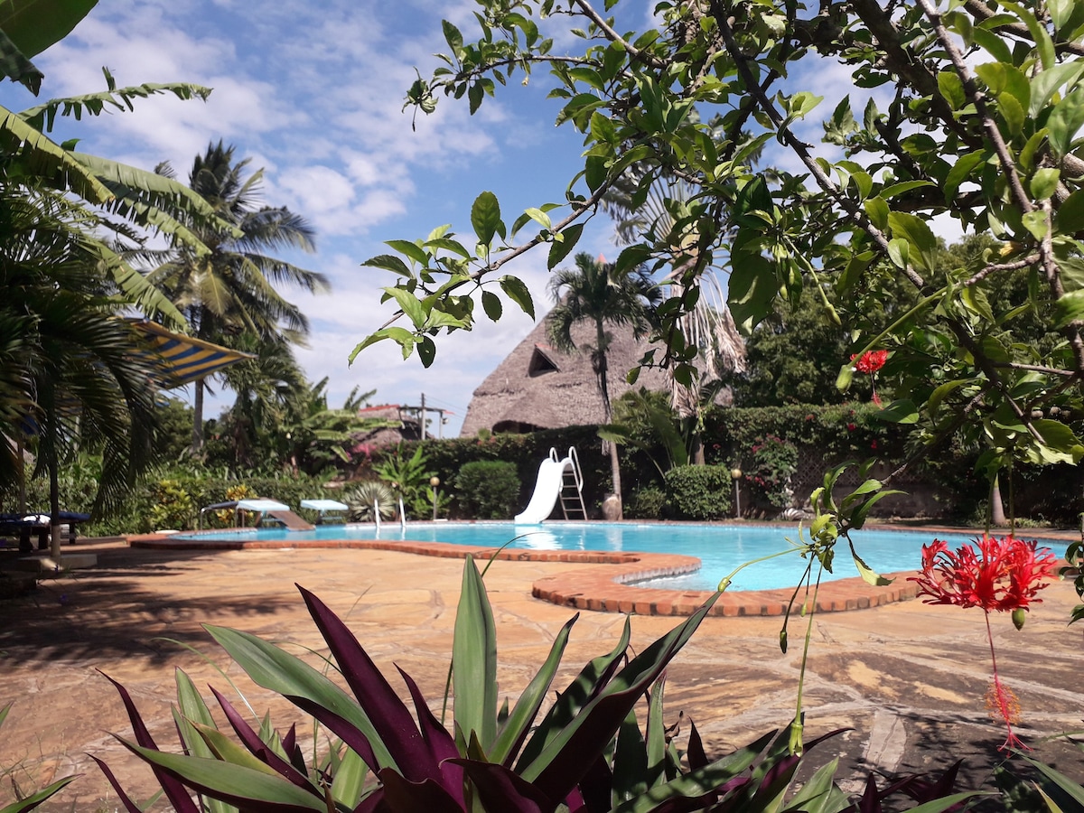 Villa Kasuku with Pool View