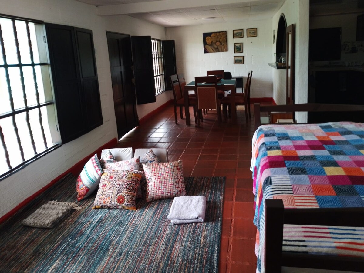 Tranquil Retreat Room near Pavas
