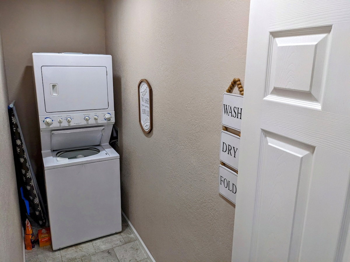 Ogallala单元# 1漂亮的1间卧室，带洗衣机和烘干机