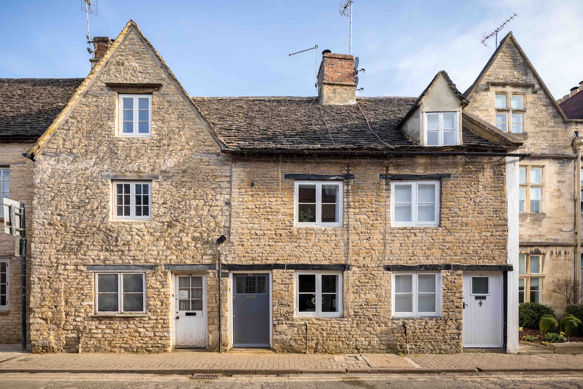 The Cottage,  Cirencester