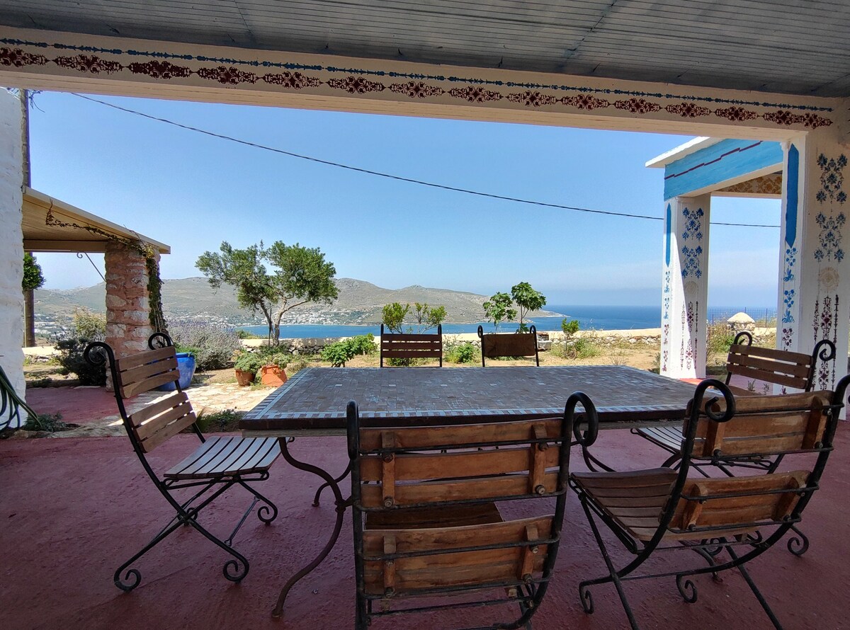 Villa Savoia
All the Aegean sea on your door steps