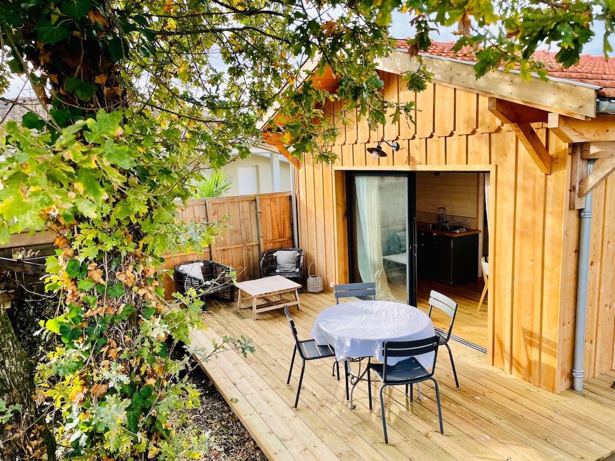 La cabane sous les arbres proche du cap ferret