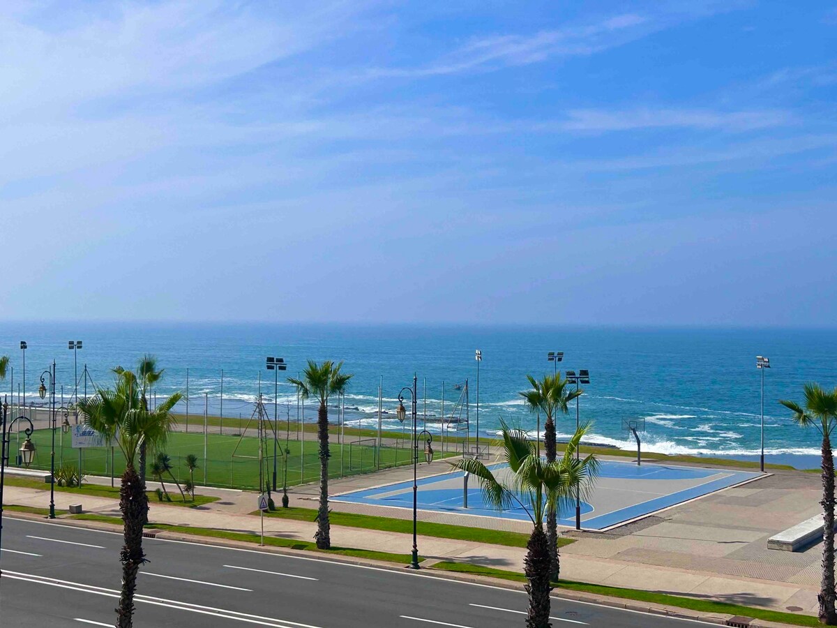 Appartement Élégant avec Vue Imprenable sur la Mer