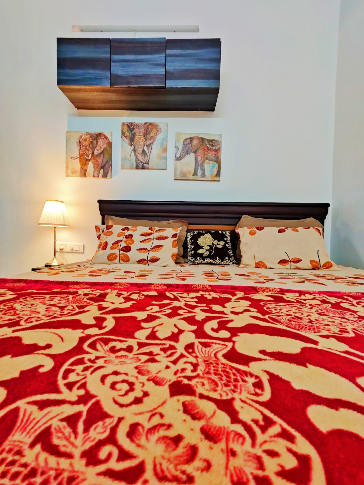 Couple Friendly Private AC room in a 3BHK@ Kokapet