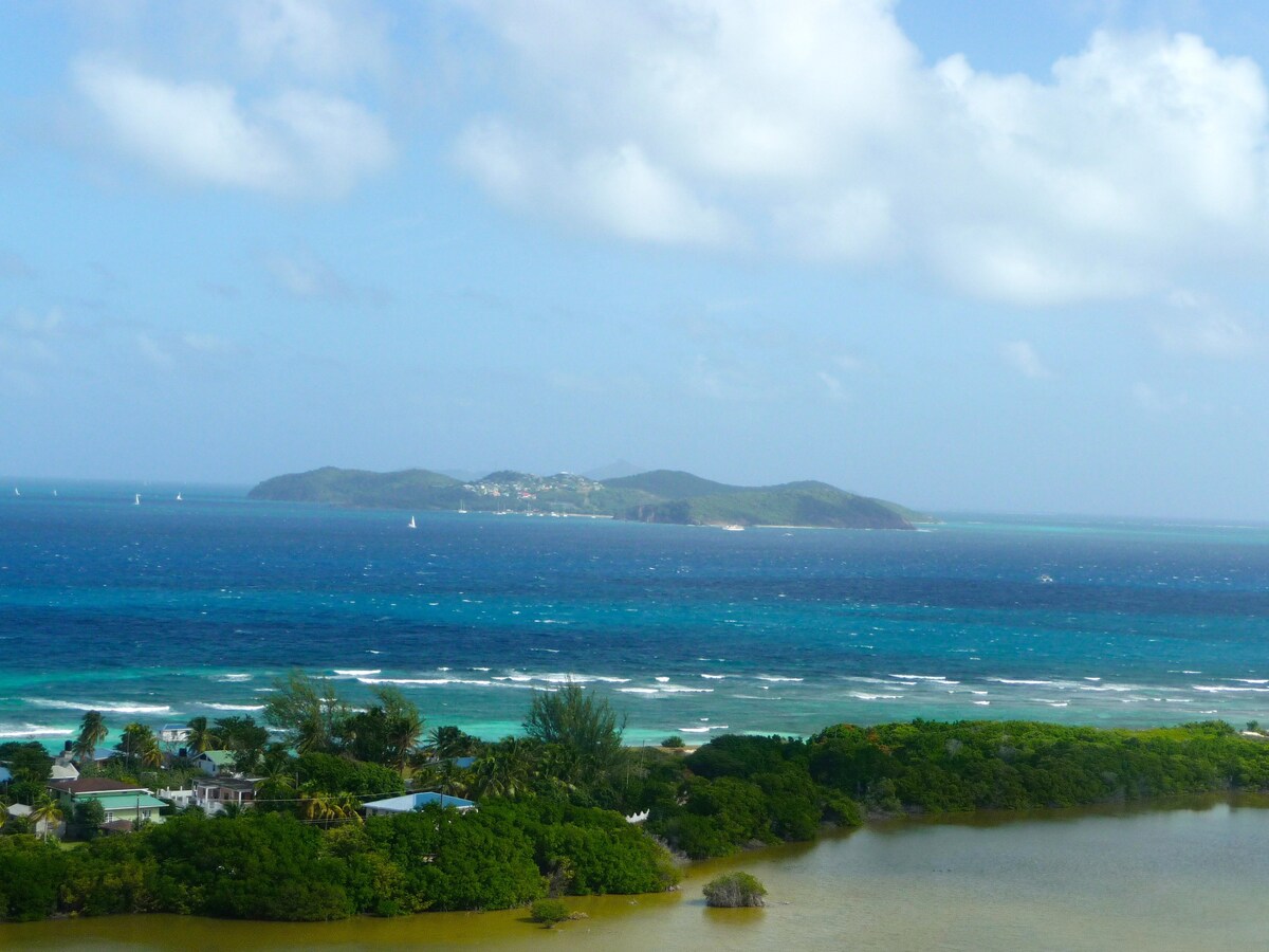 蓝梦之家（ Blue Dream Maison de vacances ）位于一个更广阔的联盟岛上