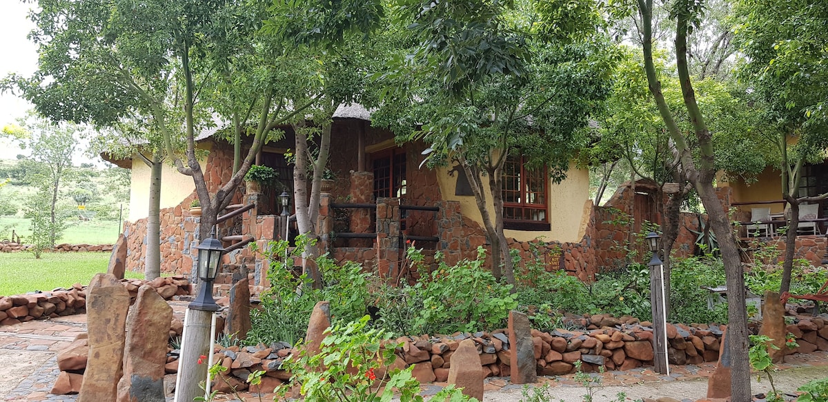Tswalu Grove Safari Lodge ：距离JHB 20公里： Baobab