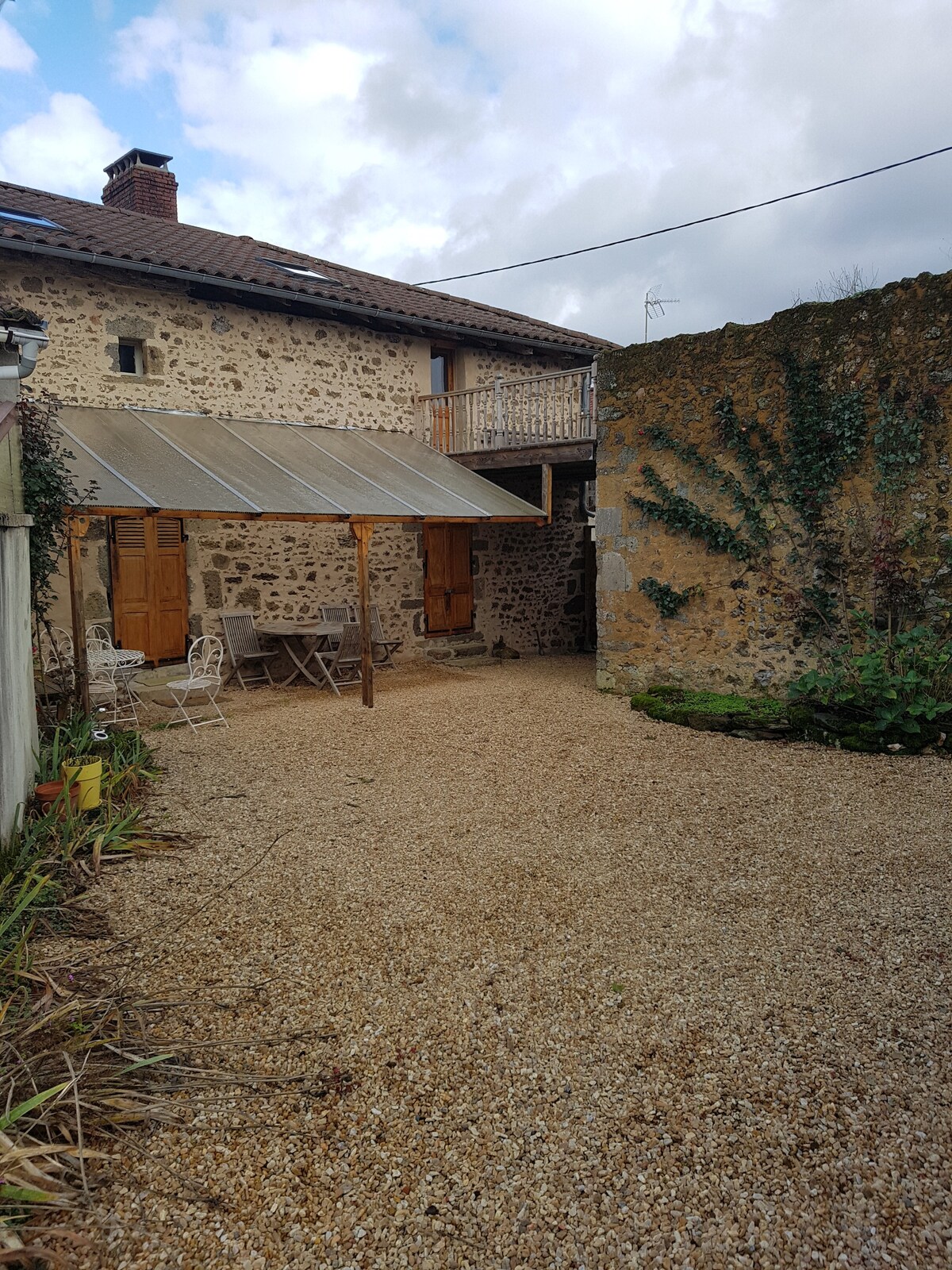 Franklynns , spacious house in the Charente France