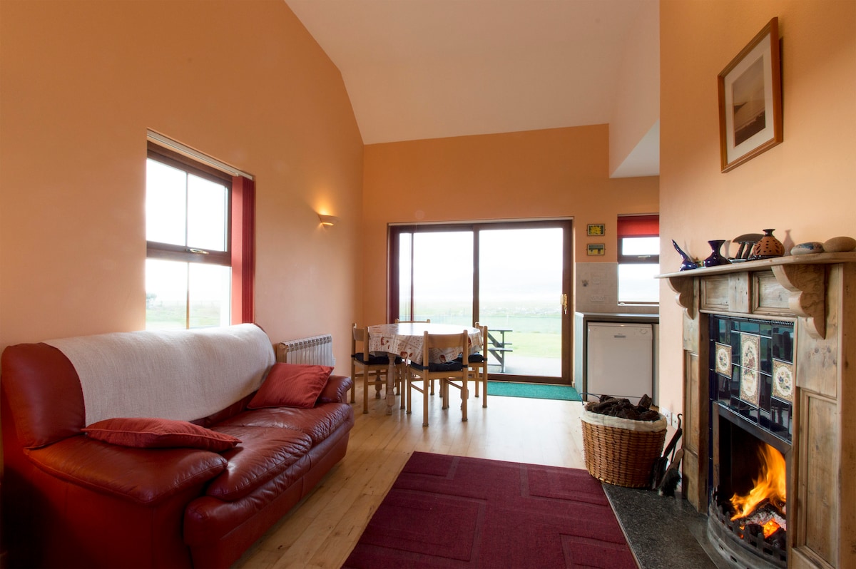 Minaun Cliff Cottages at the Sea F