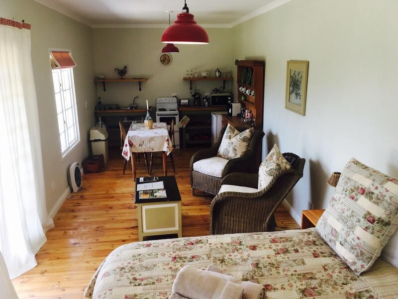 Cosy Cottage on an Apple Farm in Elgin Valley