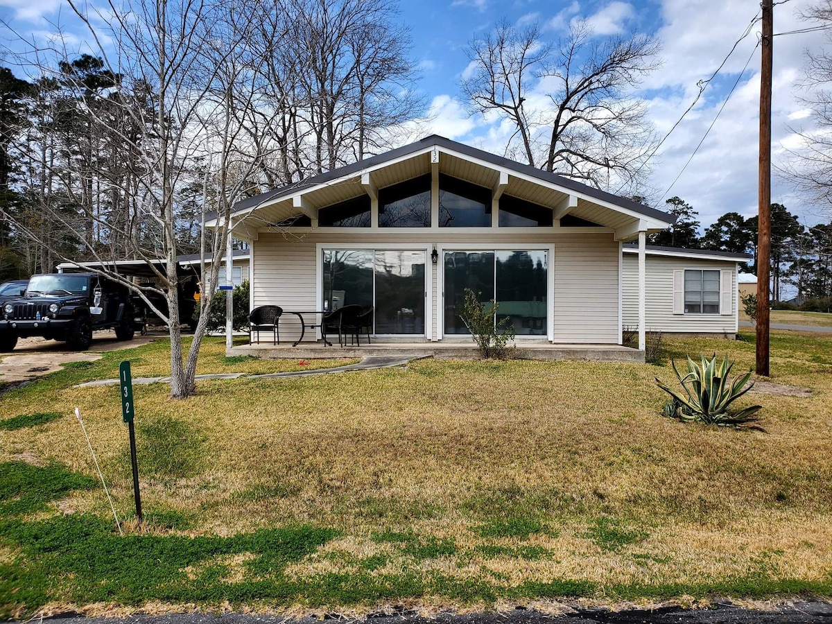 位于印第安溪的Toledo Bend Lake House。