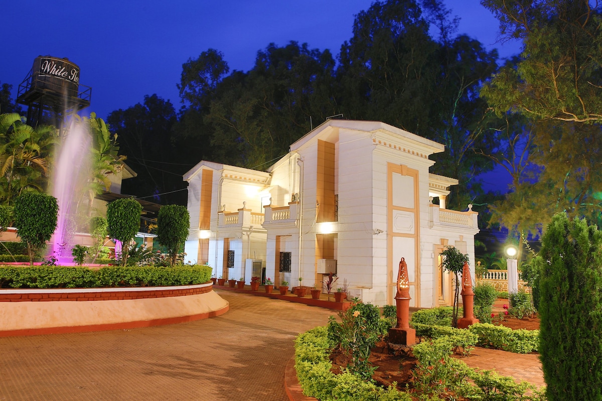 White house-2 BHK Bungalow Panchgani-Mahabaleshwar