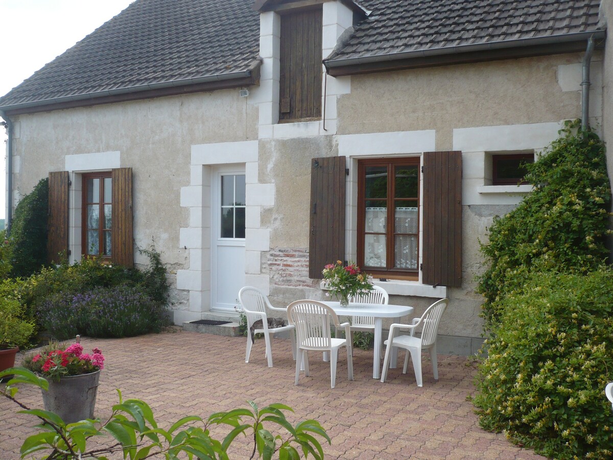 Maison 2 chambres avec grand jardin d'agrément