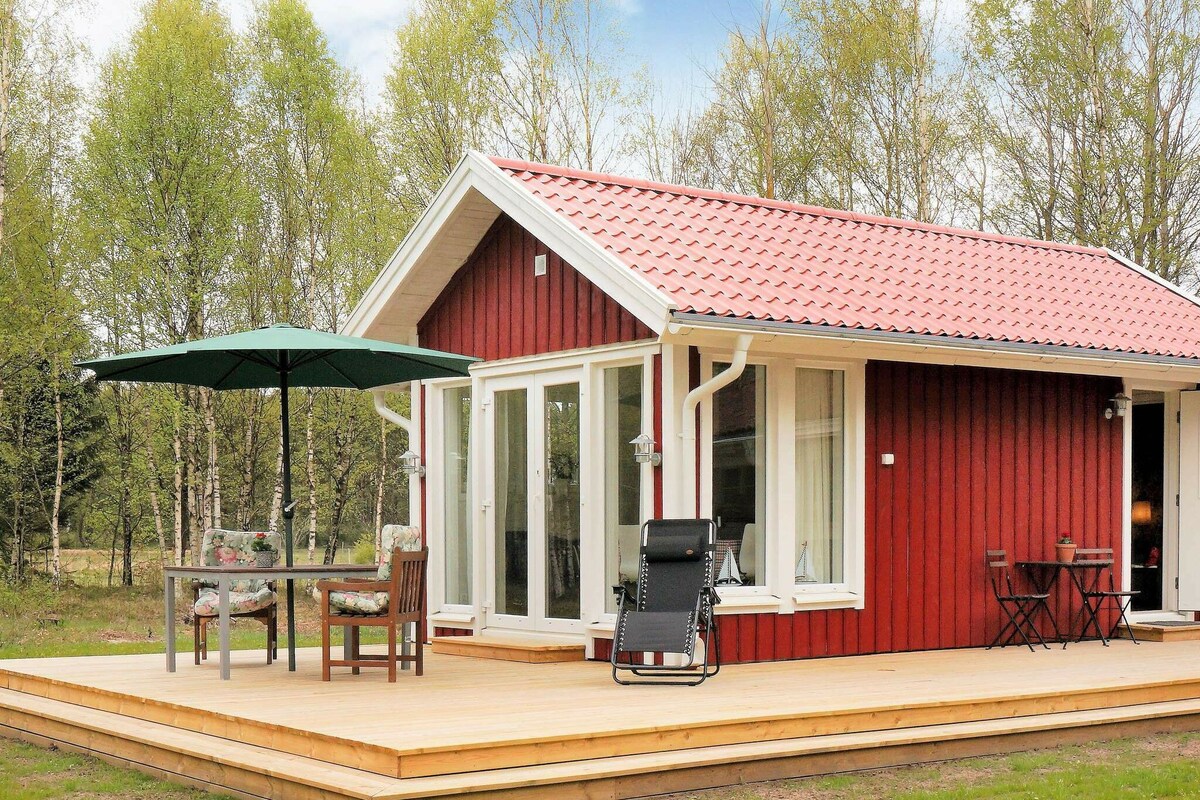 6 person holiday home in heberg