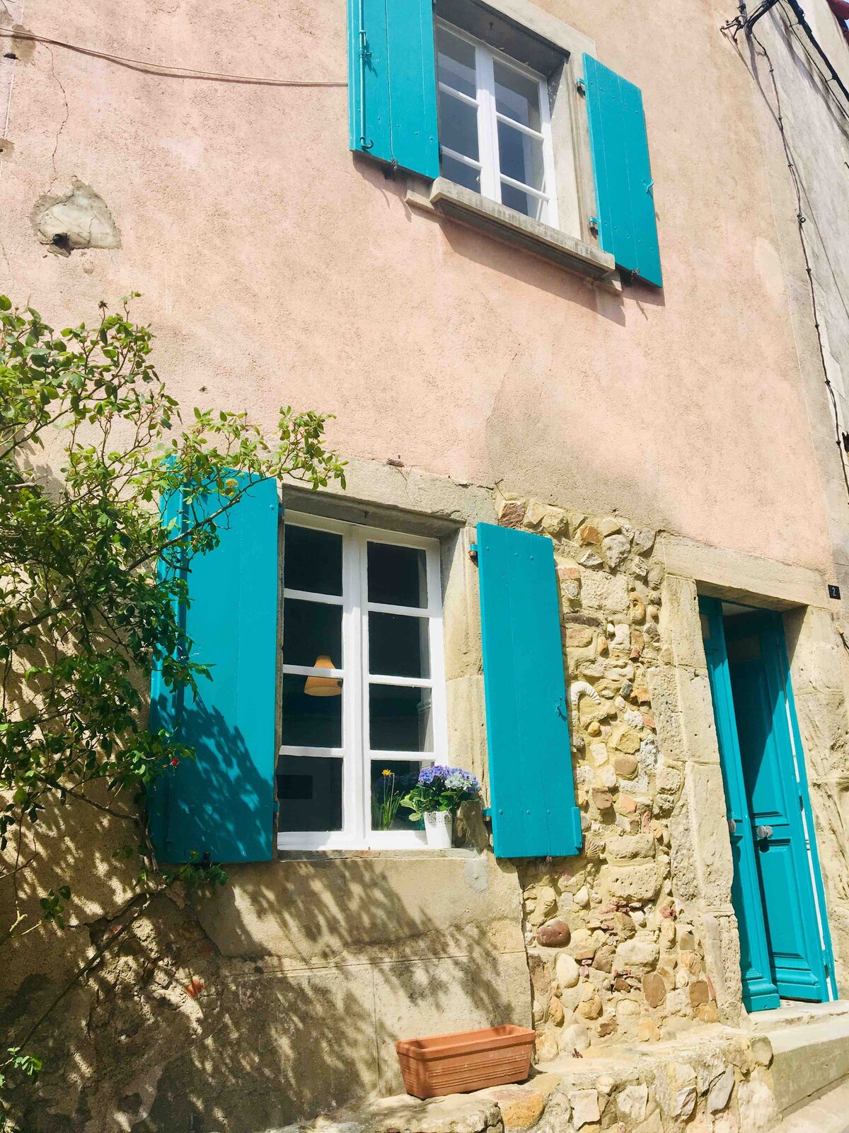 Entire Historic townhouse in quaint French village