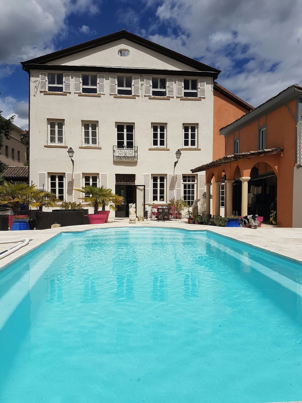 18世纪联排别墅，里昂9号游泳池