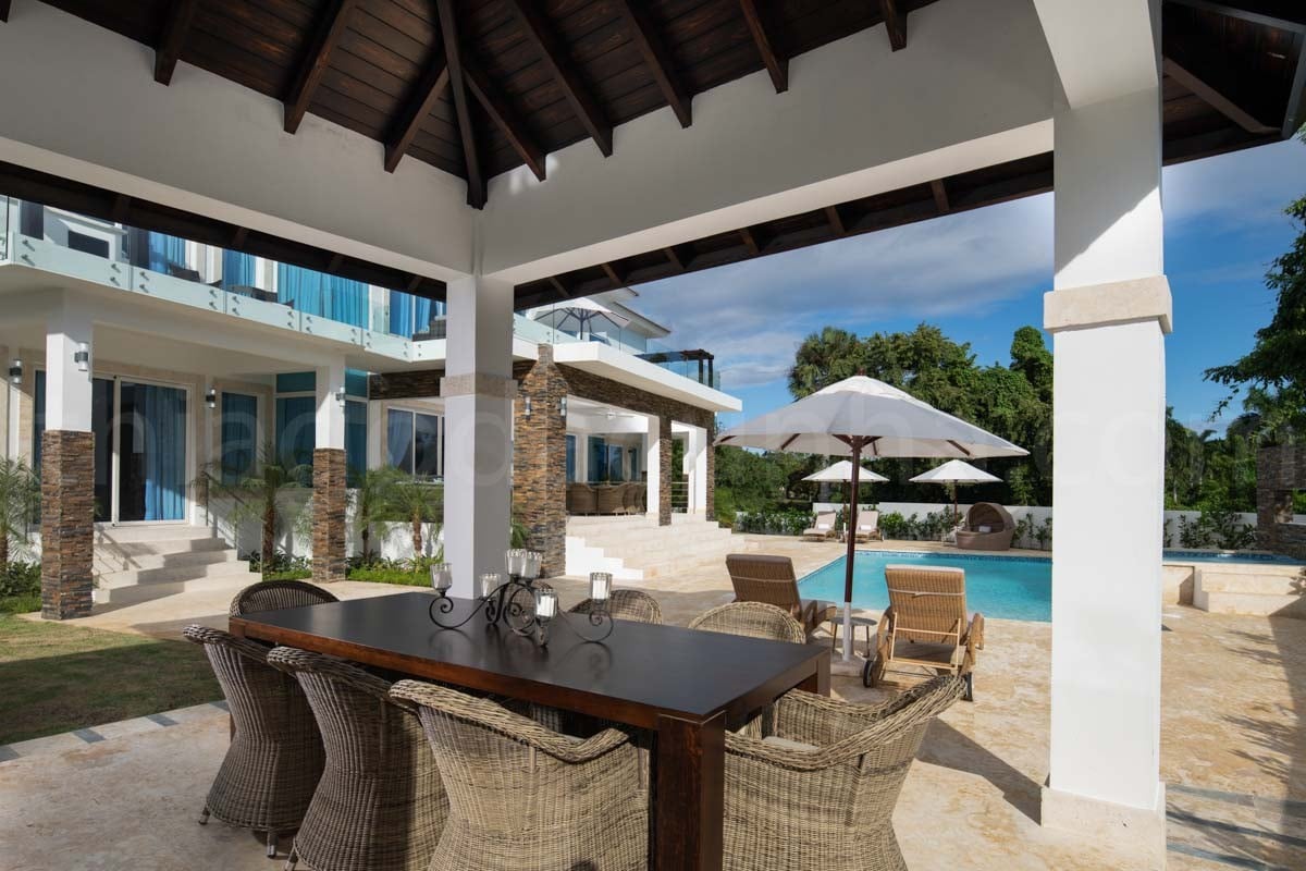 6 bedroom luxury Royal villa & pool @ Lifestyles