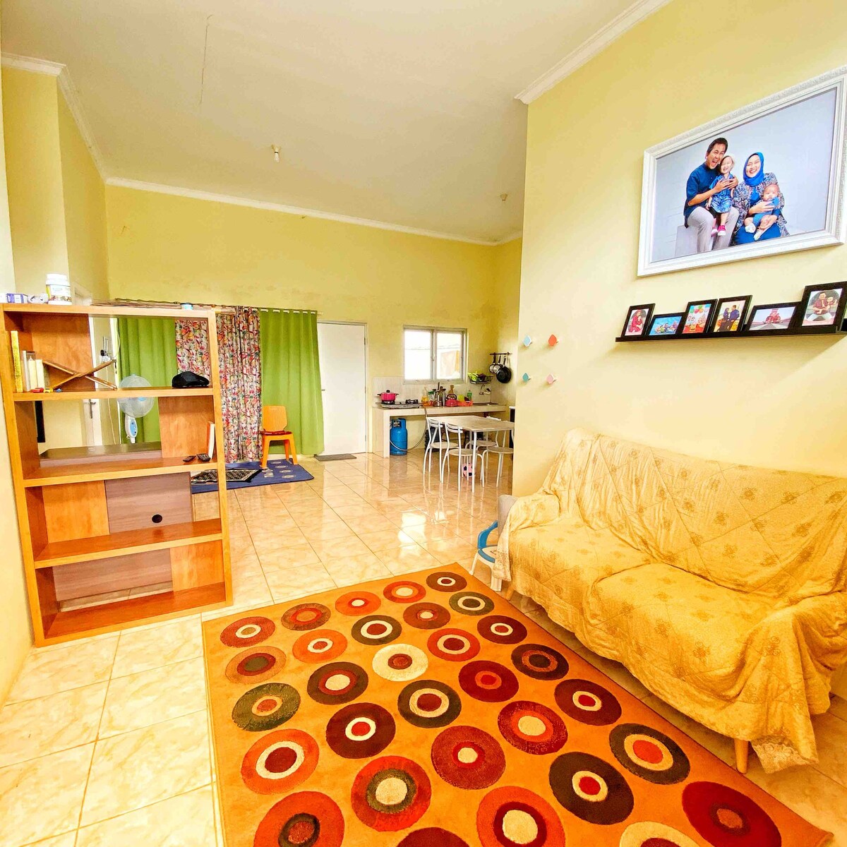 Rumah Cucung ，宽敞的3卧室-免费无线网络30 Mbps