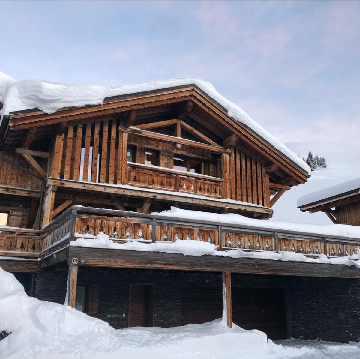 舒适的度假木屋，神奇的景观，步行滑雪。