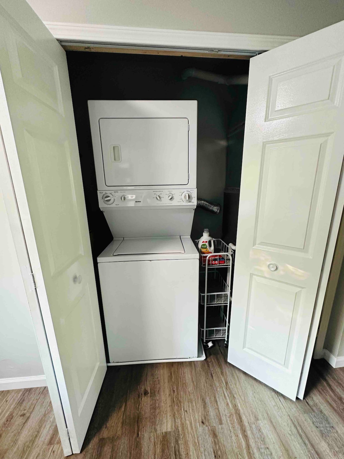 2 BD | King Bed | Washer/Dryer | Cable | Fireplace