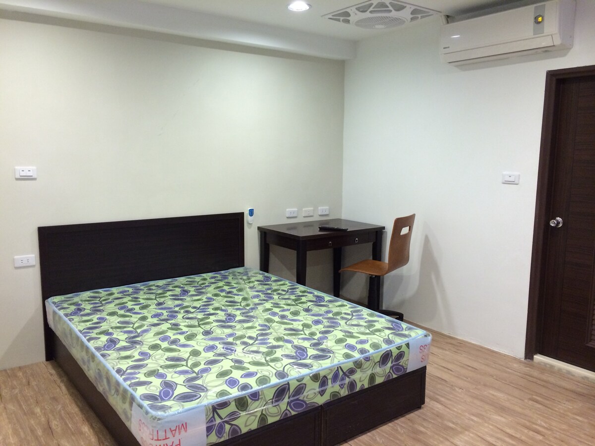 藝文特區套房 private room near airport