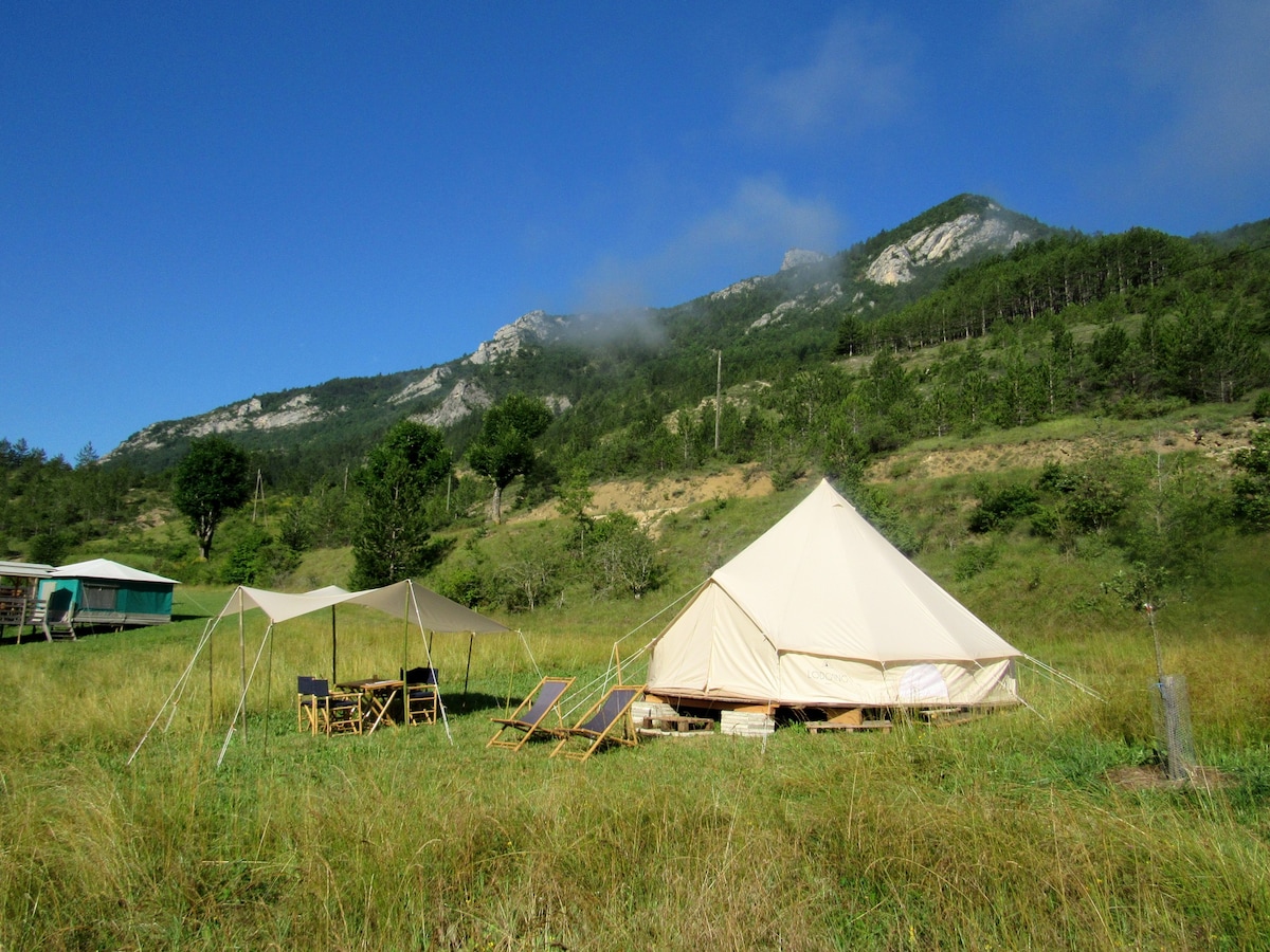 Lodge Nature en Drôme Provençale-Cassiopée