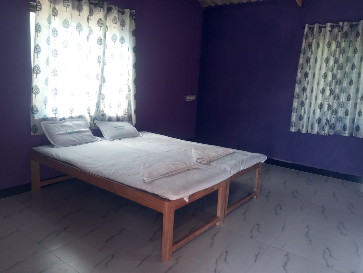 combo of 2 room's @ beach cottage vengurla