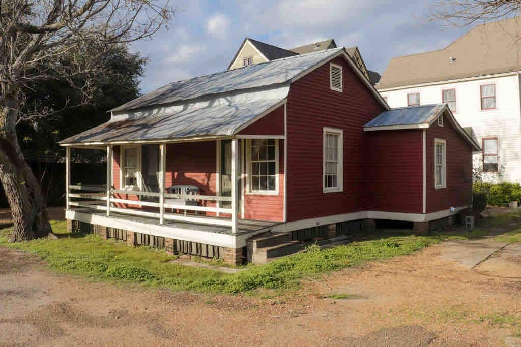 Wensel Cottage in Downtown Natchez