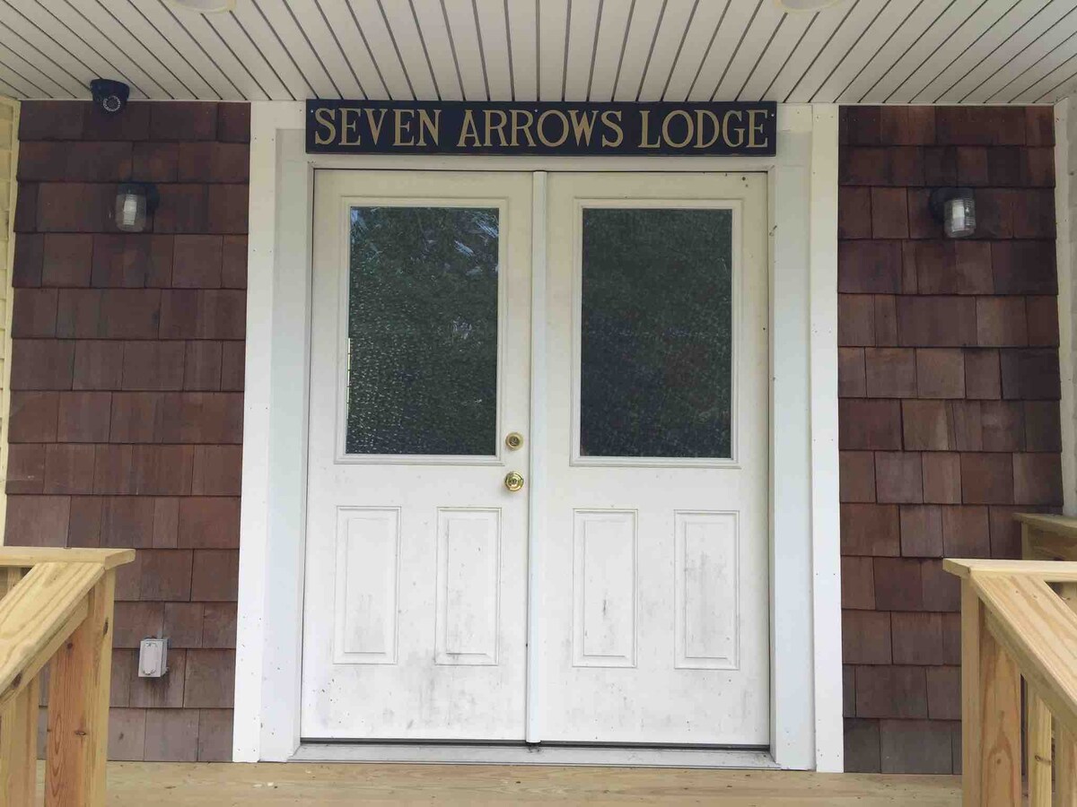 Seven Arrows Lake & Lodge