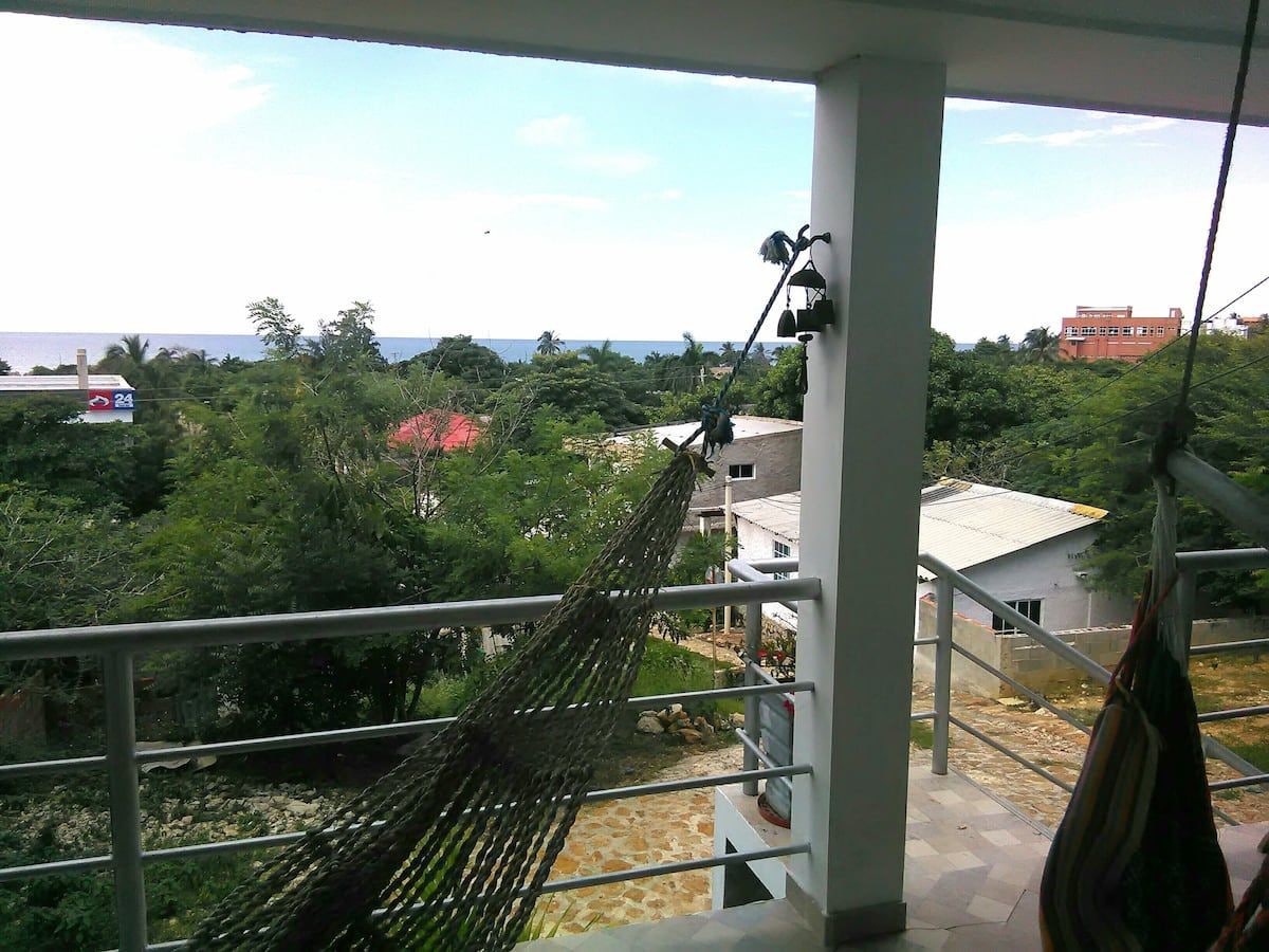 Casa rural con vista al mar.