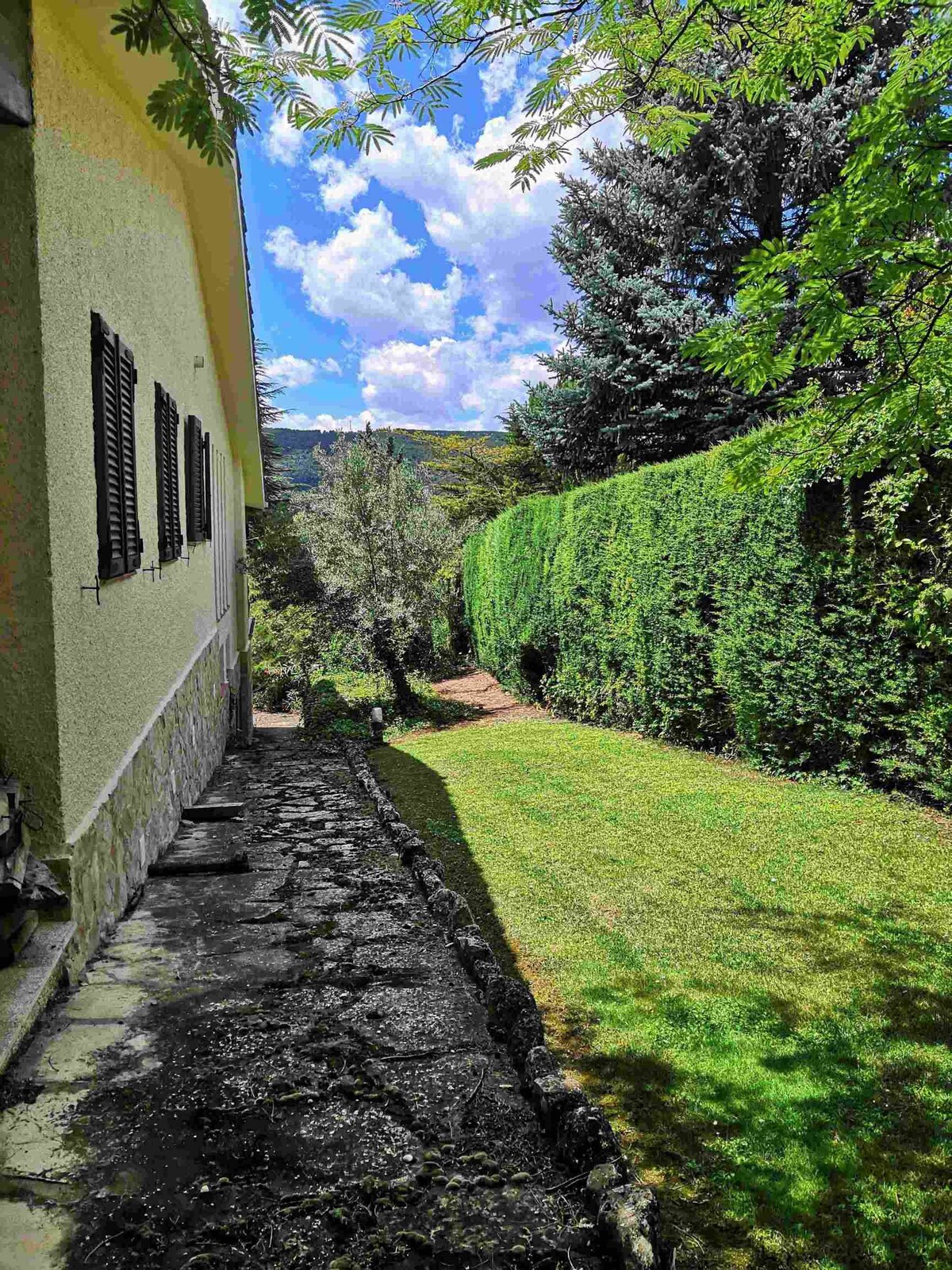 房子，可欣赏到Embalse de Entrepeñas的美景