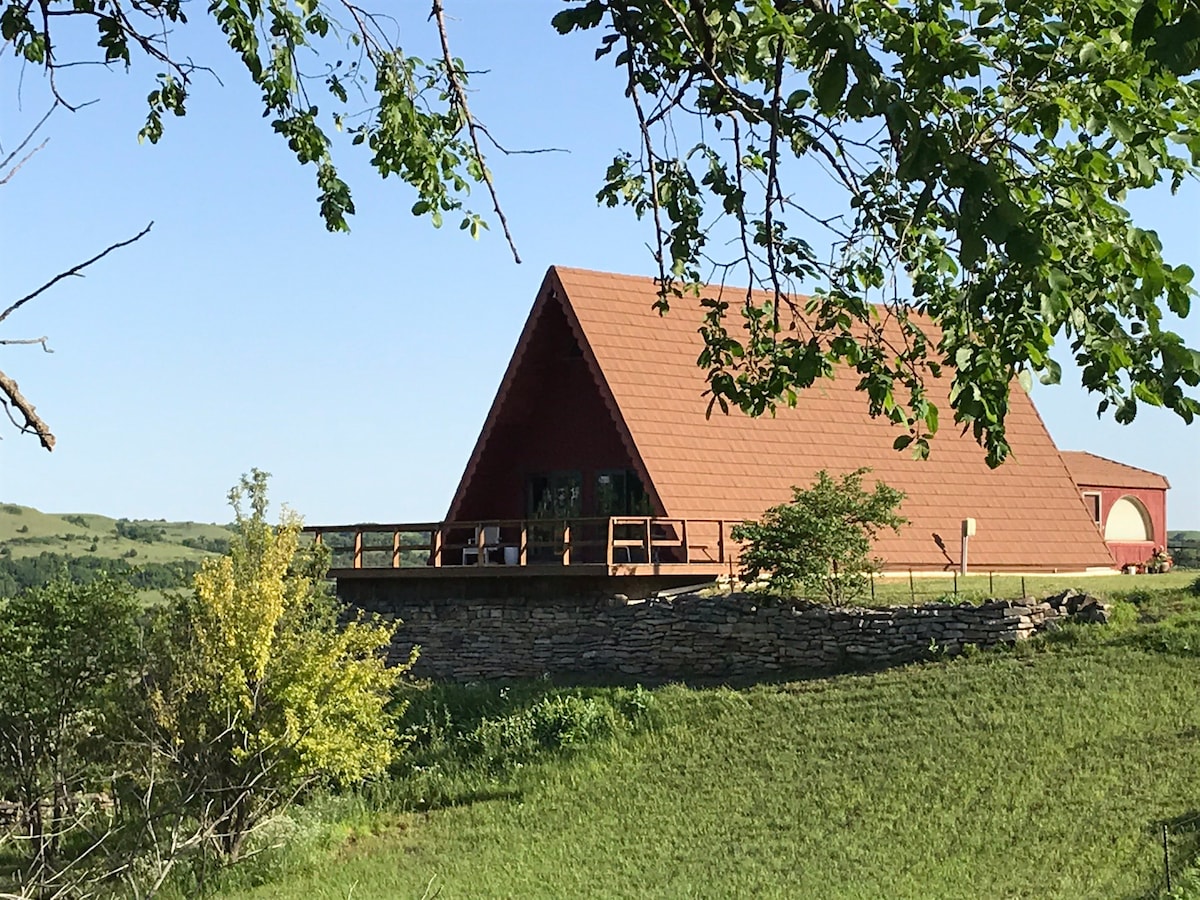 Carnahan A-Frame and Tuttle Creek Lake