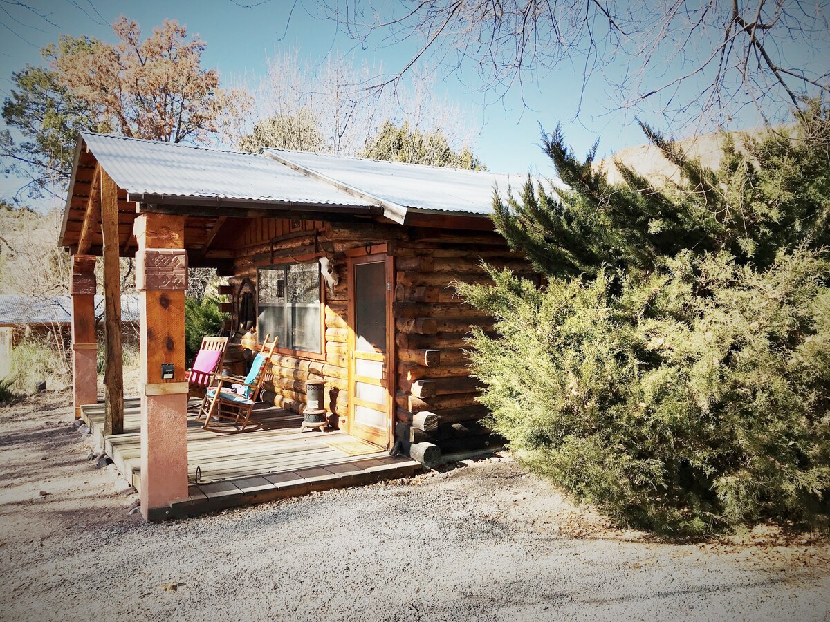 Pinon Log Cabin at New Mexico Cabin Rentals