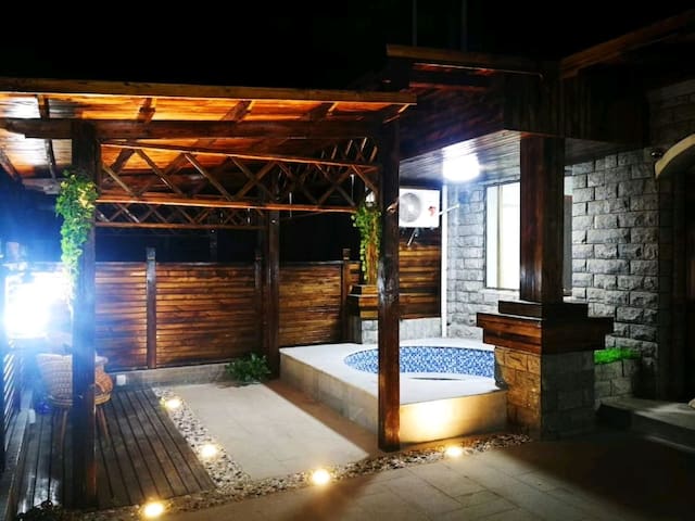 整套联排别墅 · 4室4卫4床 凡溪温泉精品民宿(一楼) 5.