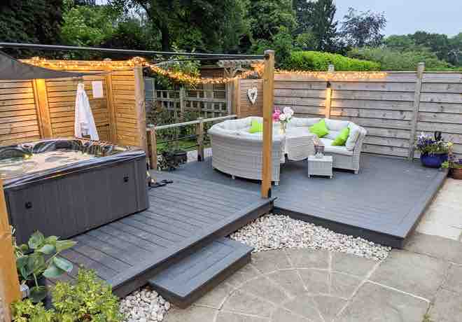 The Coach House Barn Hot Tub-idyllic and rural